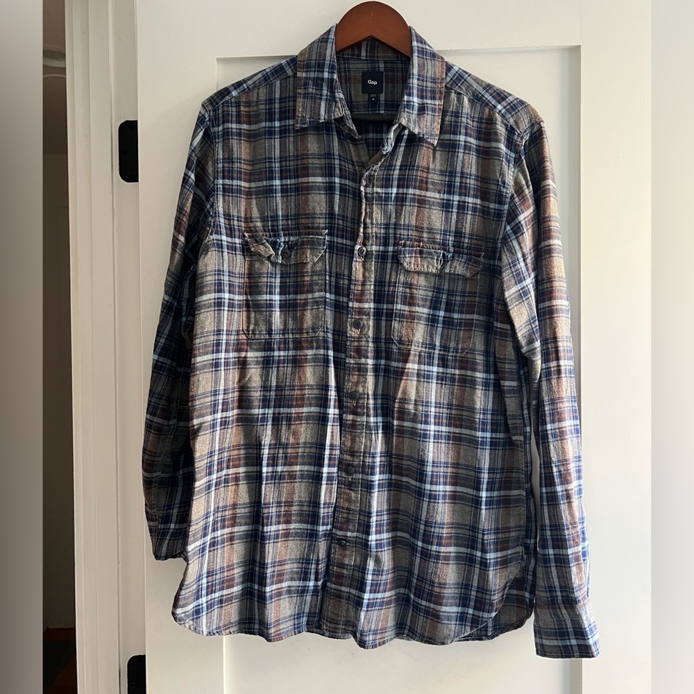 GAP Plaid Button-Up Shirt